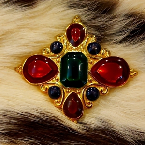 JAY‎ STRONGWATER Vintage Cabochons Feinberg Maltese Scarf Slide Pendant